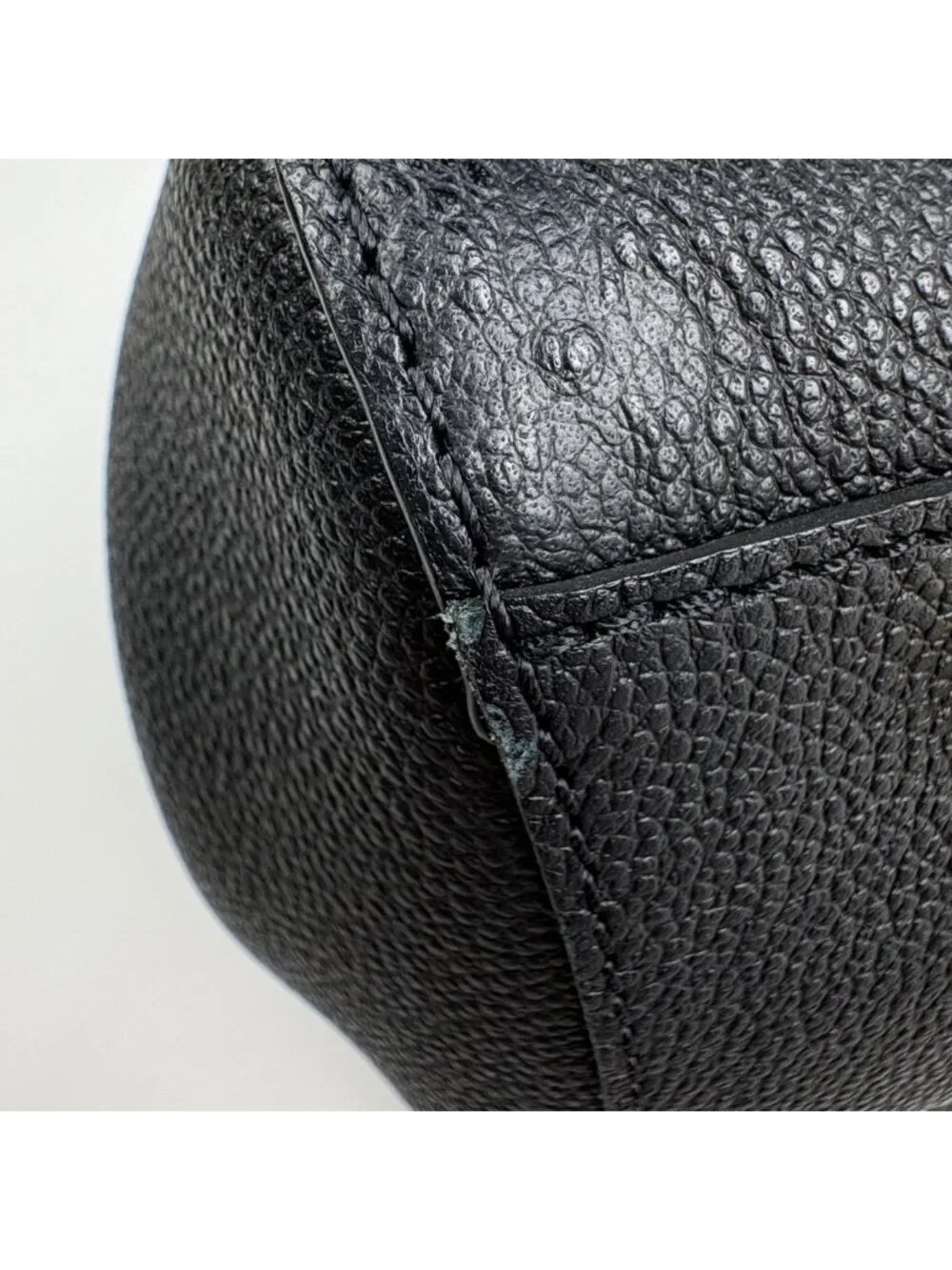 Louis Vuitton Montaigne MM 2-Way Handbag Monogram Empreinte Noir
